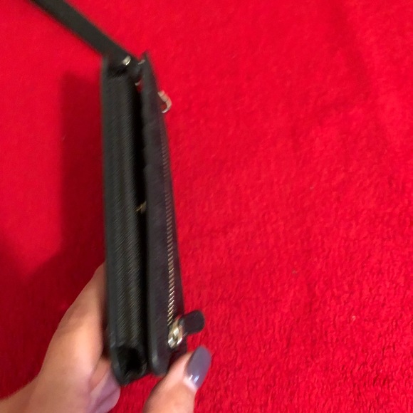 Michael Kors phone wallet wristlet - Picture 3 of 6